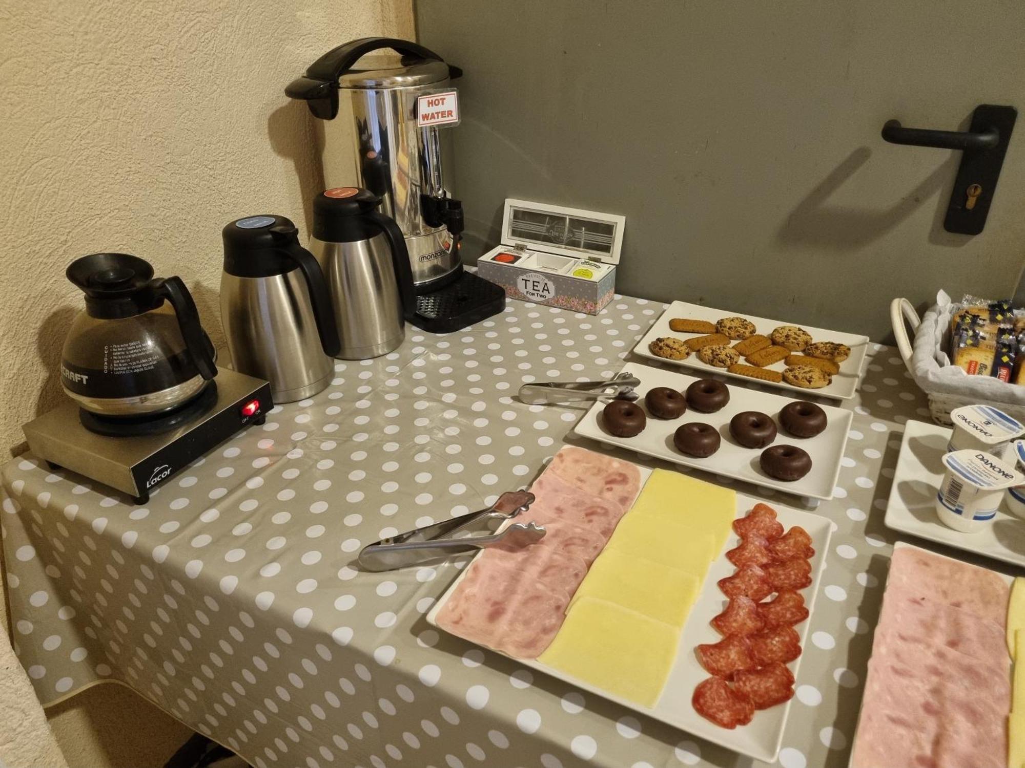 Hotel Maeva ,1 Star B&B 滨海略雷特 外观 照片